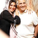 عکس احساسیِ خانم بازیگر در آغوش پدرش