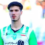 جنگ پشت پرده استقلال، پرسپولیس و تراکتور برای جذب پدیده ۱۹ ساله