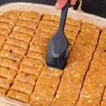 کباب تابه‌ای مرغ با سس آلبالو؛ طعم خاص و خوشمزه