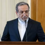 عراقچی: رهبر انقلاب با عصای موسی‌گونه‌، راه‌ها را باز کردند