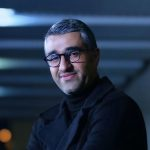 وکیل پرونده پژمان جمشیدی: قرار بازداشت موقت به قرار وثیقه تبدیل شد / این پرونده اوایل امسال مطرح شده بود / او هنوز آزاد نشده است / خواهر جمشیدی: تا ساعت آینده برادرم آزاد خواهد شد