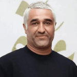 وکیل پژمان جمشیدی مسافرت موکل خود به کانادا را تأیید کرد: پژمان هر زمان لازم باشد به ایران بازمیگردد / هیچ قرار ممنوعالخروجی یا نظارت قضایی برای او صادر نشده  / او قبلاً هم برای بازی در فیلمها در ترکیه حضور داشته و هیچوجه به معنای مهاجرت یا فرار نیست