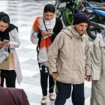 چرا باید چهار چشمی مراقب موبایلمان باشیم؟