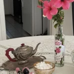 گلاب، فرش ایرانی و تخته نرد در خانه بلا حدید چه می‌کند؟